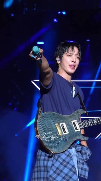 Sing with me